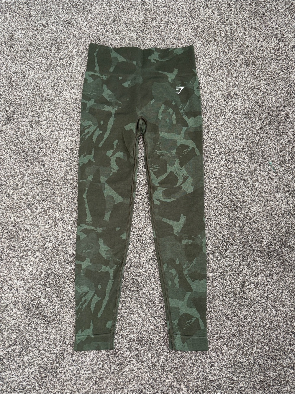 Gymshark Adapt Camo Seamless Leggings - Picture 2 of 5